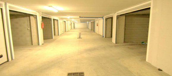 1-Zimmer Garage in Turin, Italy, Nr. 73387 2