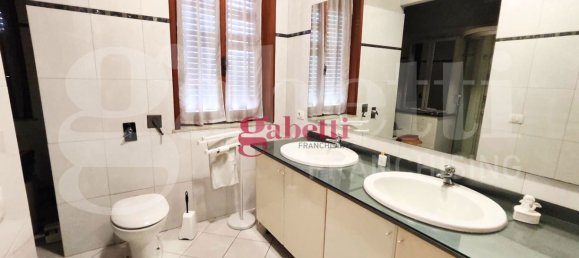 4 rooms Apartment in Piacenza, Italy No. 17330 19