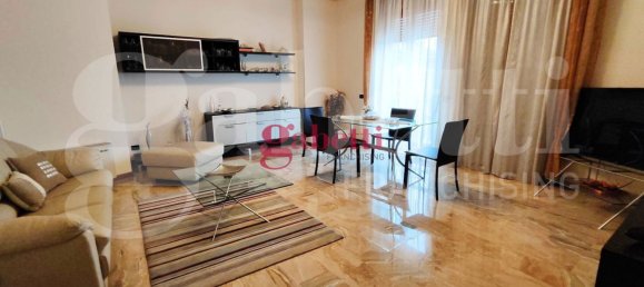 4 rooms Apartment in Piacenza, Italy No. 17330 12