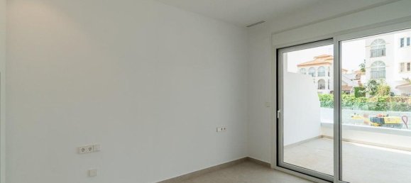 3 Schlafzimmer Wohnung in Alicante, Spain, Nr. 178411 26