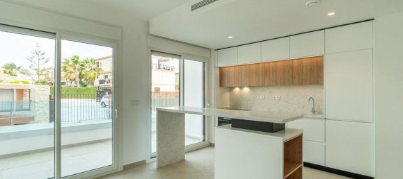 3 Schlafzimmer Wohnung in Alicante, Spain, Nr. 178411 20