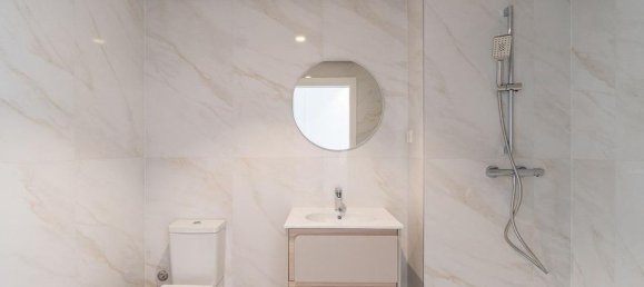 3 Schlafzimmer Wohnung in Alicante, Spain, Nr. 178411 3