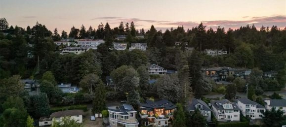 6 Schlafzimmer Haus in British Columbia, Canada, Nr. 1059 3