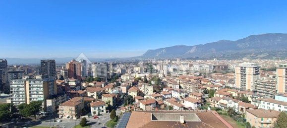 3 bedrooms Apartment in Terni, Italy No. 115043 7