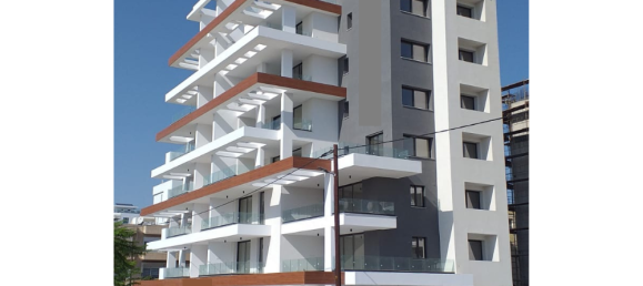 4 bedrooms Penthouse in Larnaca, Cyprus No. 1541 3