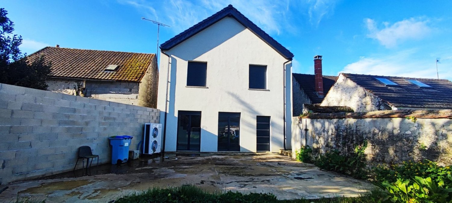 6 chambres Maison à Dourdan, France No. 182119