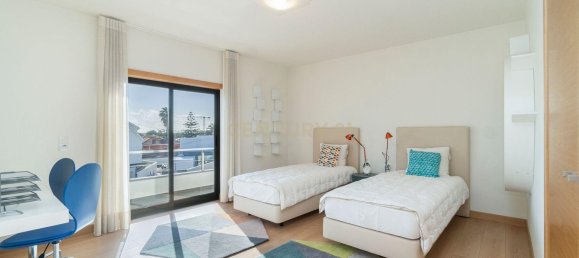 4 bedrooms House in Cascais, Portugal No. 137639 27