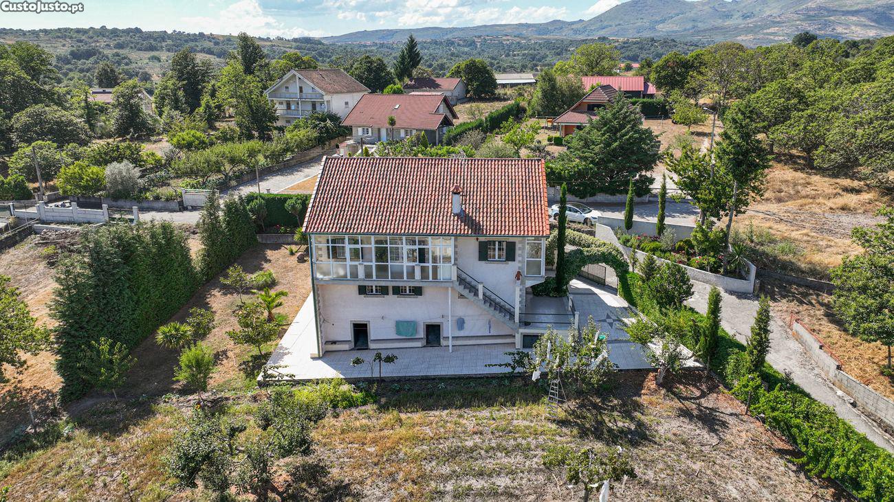 Дом с 6 спальнями в Монталегри, Португалия № 188495