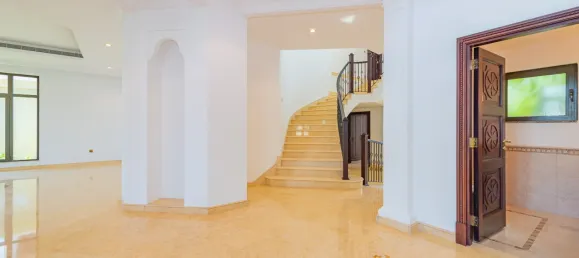 6 bedrooms Villa in Palm Jumeirah, UAE No. 105993 10