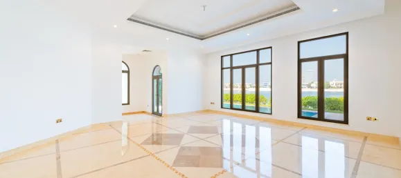 6 bedrooms Villa in Palm Jumeirah, UAE No. 105993 2