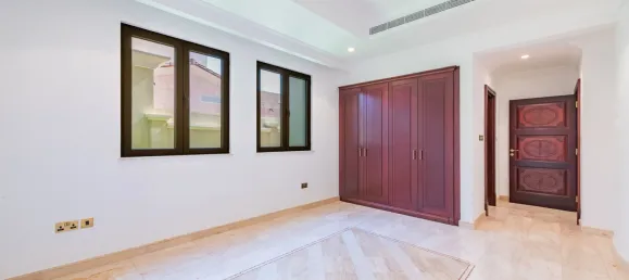 6 bedrooms Villa in Palm Jumeirah, UAE No. 105993 13