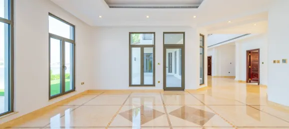 6 bedrooms Villa in Palm Jumeirah, UAE No. 105993 3