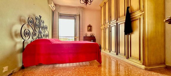 2 Schlafzimmer Wohnung in Florence, Italy, Nr. 296529 10