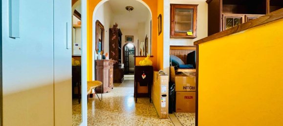 2 Schlafzimmer Wohnung in Florence, Italy, Nr. 296529 6