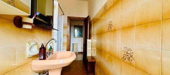 2 Schlafzimmer Wohnung in Florence, Italy, Nr. 296529 18