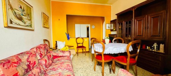 2 Schlafzimmer Wohnung in Florence, Italy, Nr. 296529 4