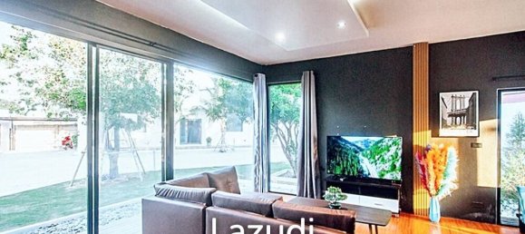 5 bedrooms Villa in Pattaya, Thailand No. 13952 9