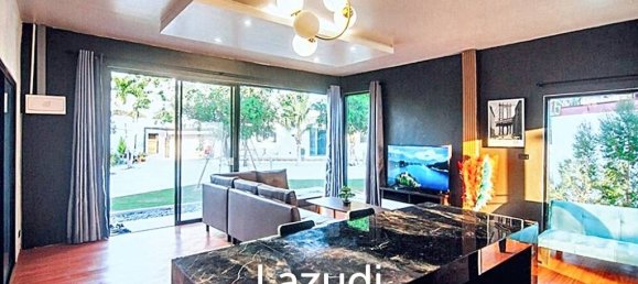 5 bedrooms Villa in Pattaya, Thailand No. 13952 10