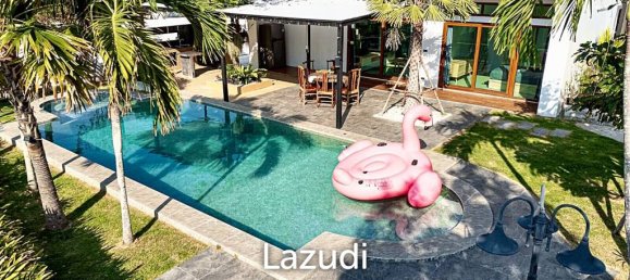 5 bedrooms Villa in Pattaya, Thailand No. 13952 5