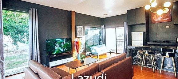 5 bedrooms Villa in Pattaya, Thailand No. 13952 8