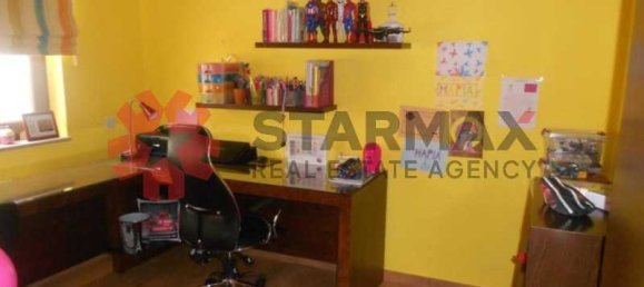 Propiedad comercial de 4 dormitorios en Aradippou, Cyprus No. 80681 10