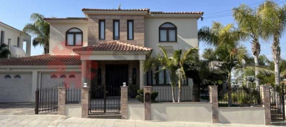 Propiedad comercial de 4 dormitorios en Aradippou, Cyprus No. 80681 2