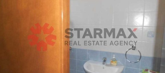 Propiedad comercial de 4 dormitorios en Aradippou, Cyprus No. 80681 14