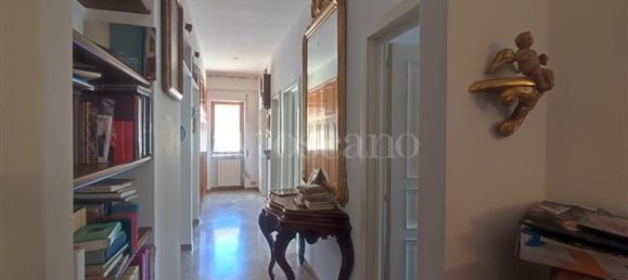 Apartamento de 7 dormitorios en L'Aquila, Italy No. 334407 14
