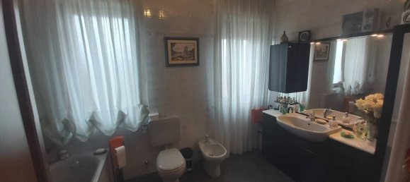 2 bedrooms Apartment in Turin, Italy No. 24380 27