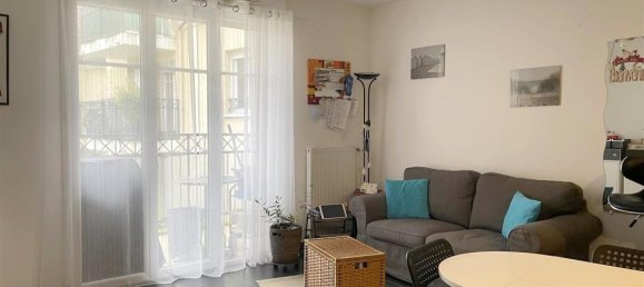 2 chambres Appartement à Pontault-Combault, France No. 144282 2