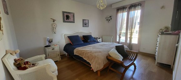 Замки и поместья с 4 спальнями в Монтсюр, Франция № 360565 4