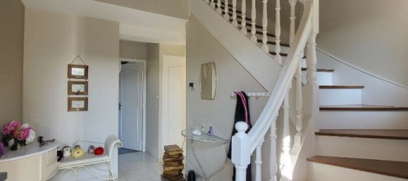 Замки и поместья с 4 спальнями в Монтсюр, Франция № 360565 15