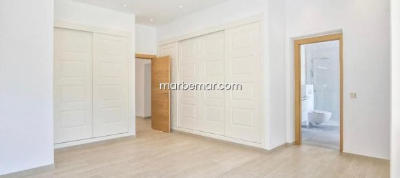 6 bedrooms Villa in Marbella, Spain No. 74734 17