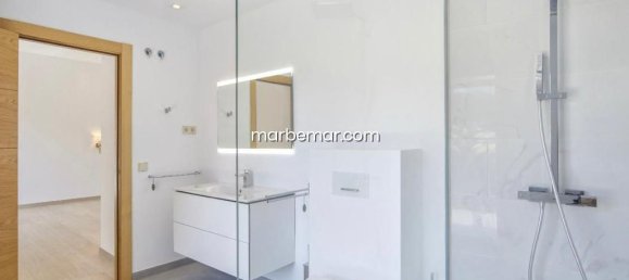 6 bedrooms Villa in Marbella, Spain No. 74734 16