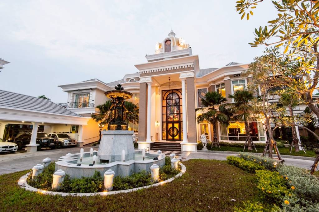 Дом с 5 спальнями в Хуай Кванг, Таиланд № 58671