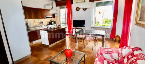 2 bedrooms Apartment in Genoa, Italy No. 372862 9