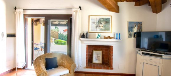 Дом с 3 комнатами в Гольфо Аранчи, Италия № 233858 26