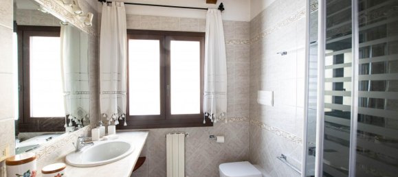 Дом с 3 комнатами в Гольфо Аранчи, Италия № 233858 4