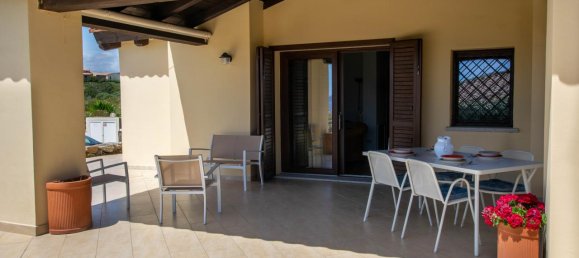 Дом с 3 комнатами в Гольфо Аранчи, Италия № 233858 14