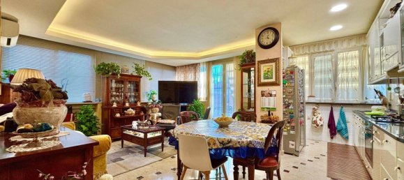 2 bedrooms Apartment in Rome, Italy No. 273328 2