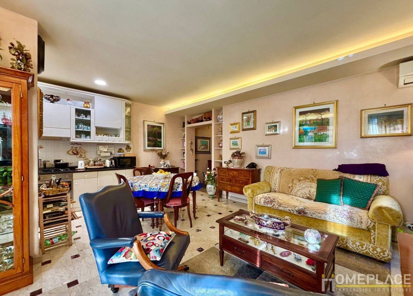 2 bedrooms Apartment in Rome, Italy No. 273328