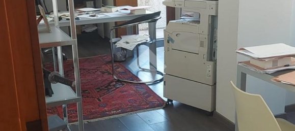 6-salle Bureau à Bergamo, Italy No. 80241 4