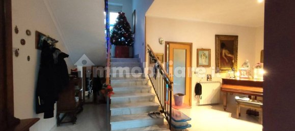5 bedrooms Villa in Giugliano in Campania, Italy No. 119434 3