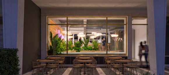 95m² Shop in Cascais, Portugal No. 8468 5