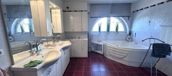 4 bedrooms House in Pfaffstatten, Austria No. 155194 19