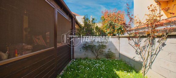 4 rooms Villa in Romentino, Italy No. 14616 24