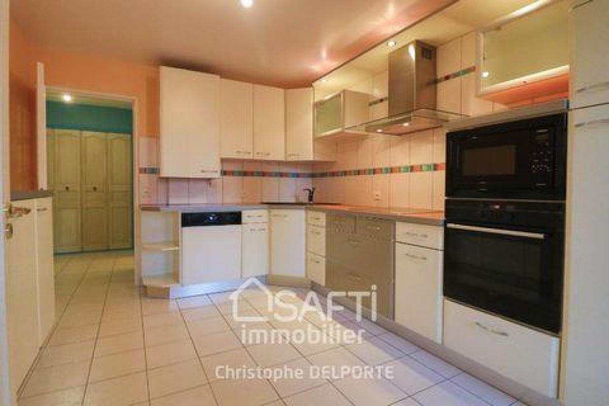 2 bedrooms Apartment in Reims, France No. 36351