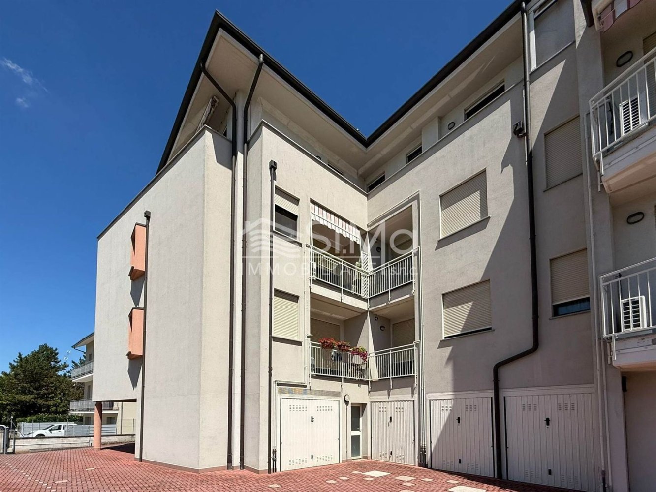 2غرفة شقة في Cento, Italy رقم 297801