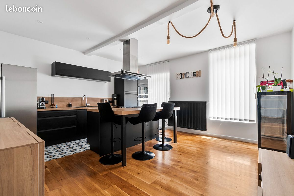 3 bedrooms House in Saint-Germain-en-Laye, France No. 323424