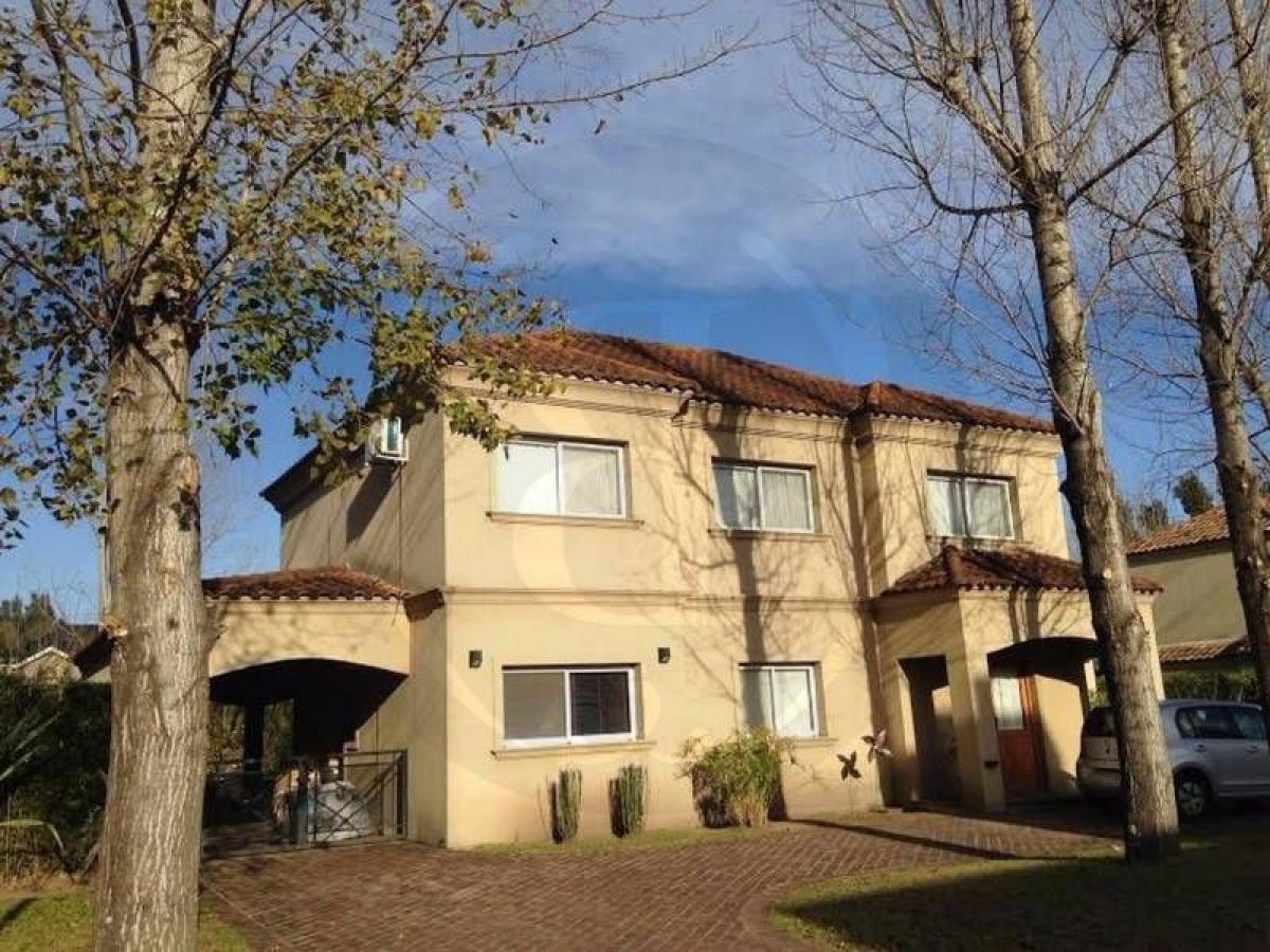 4 bedrooms House in Pilar, Argentina No. 91842